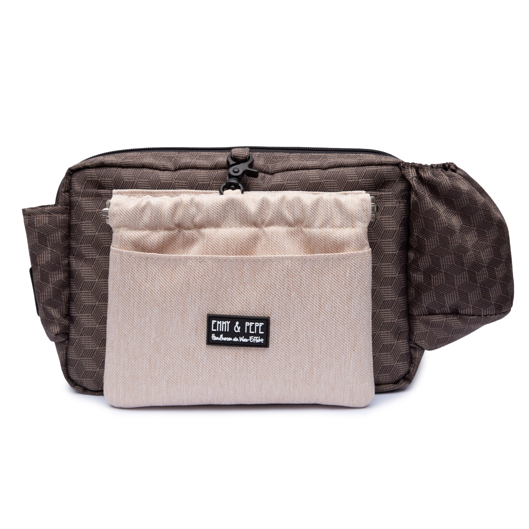 Freigestellte Wau-Pack in Braun als 2 in 1 Gassitasche und Bauchtasche mit abnehmbarer Wau-Pocket, verstellbarem Gurtband und praktischem Stauraum für Gassi und Hundetraining.