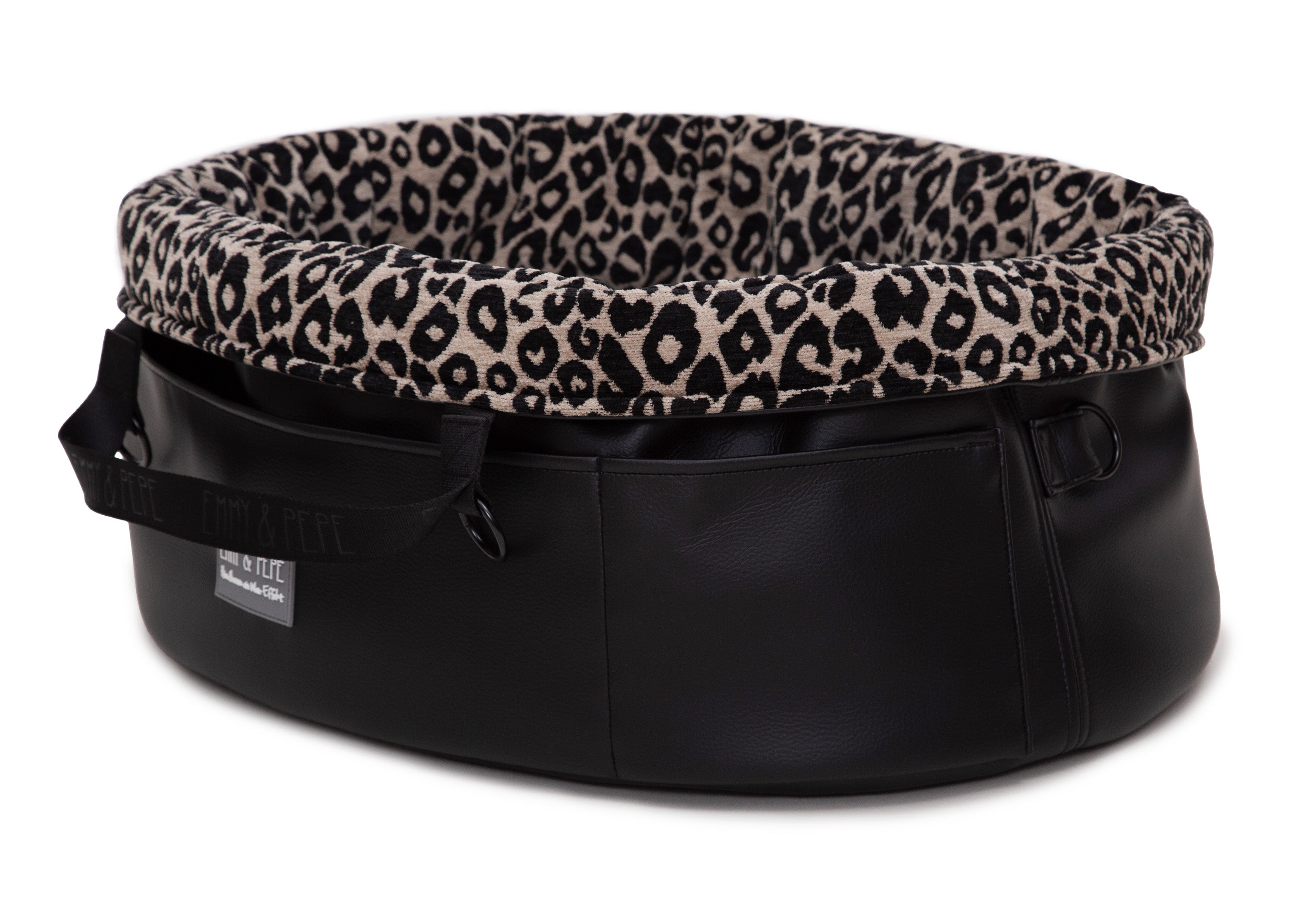 Wau-Snuggle Reisebett in oval mit robustem schwarzen Kunstleder an der Außenseite und einem weichen, beigen Innenfutter mit schwarzem Leopardenmuster