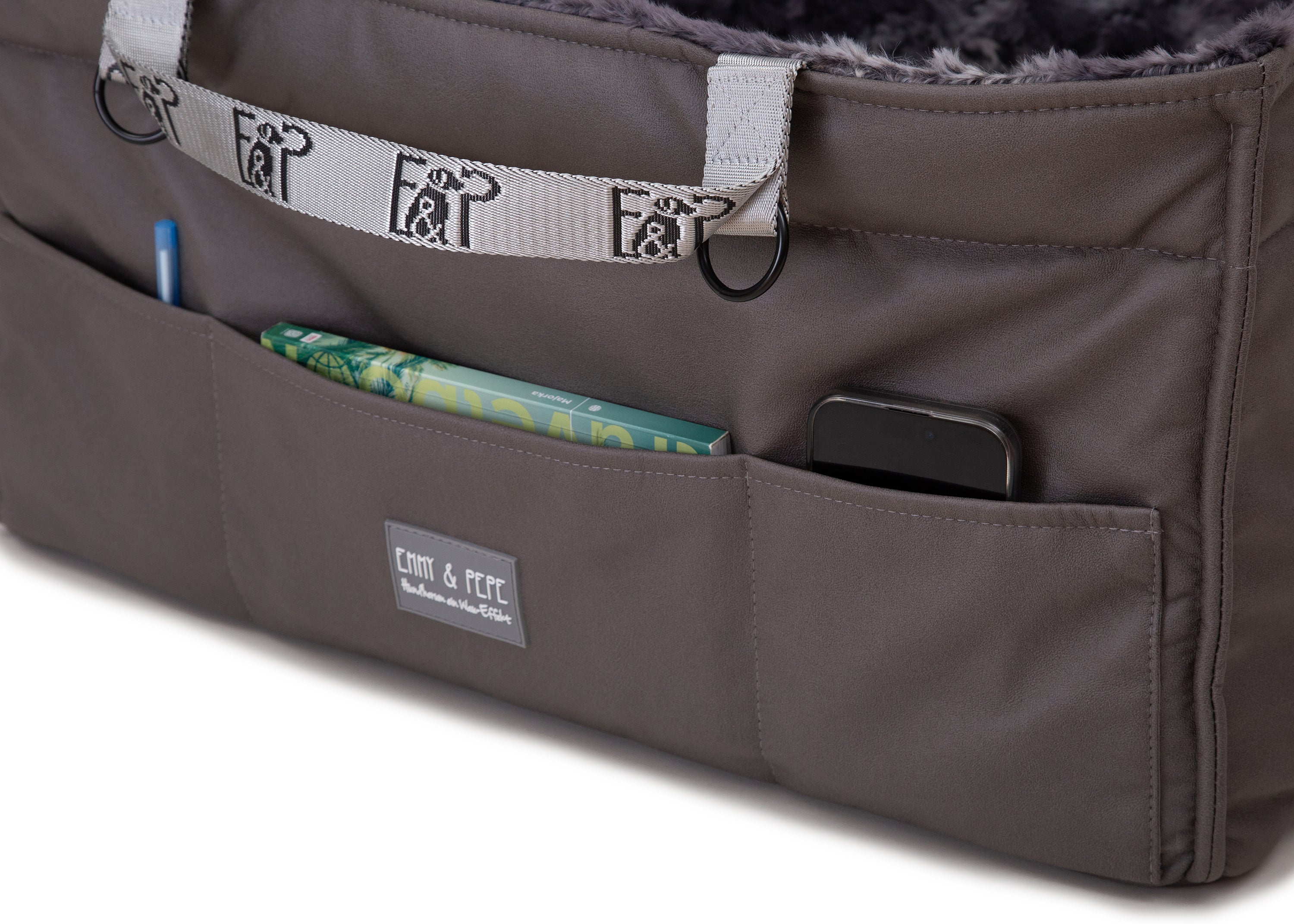 Wau-Snuggle Titan Grey