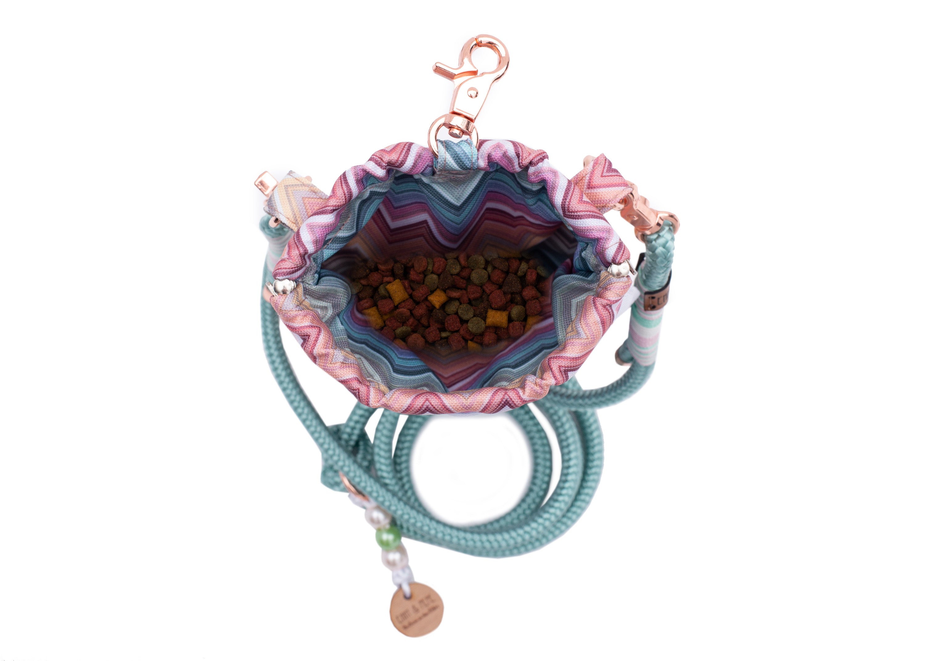 Wau-to-go Gassitasche, Modell Waussoni, buntes Zick-Zack-Muster in rosa und blau, großes Leckerlifach