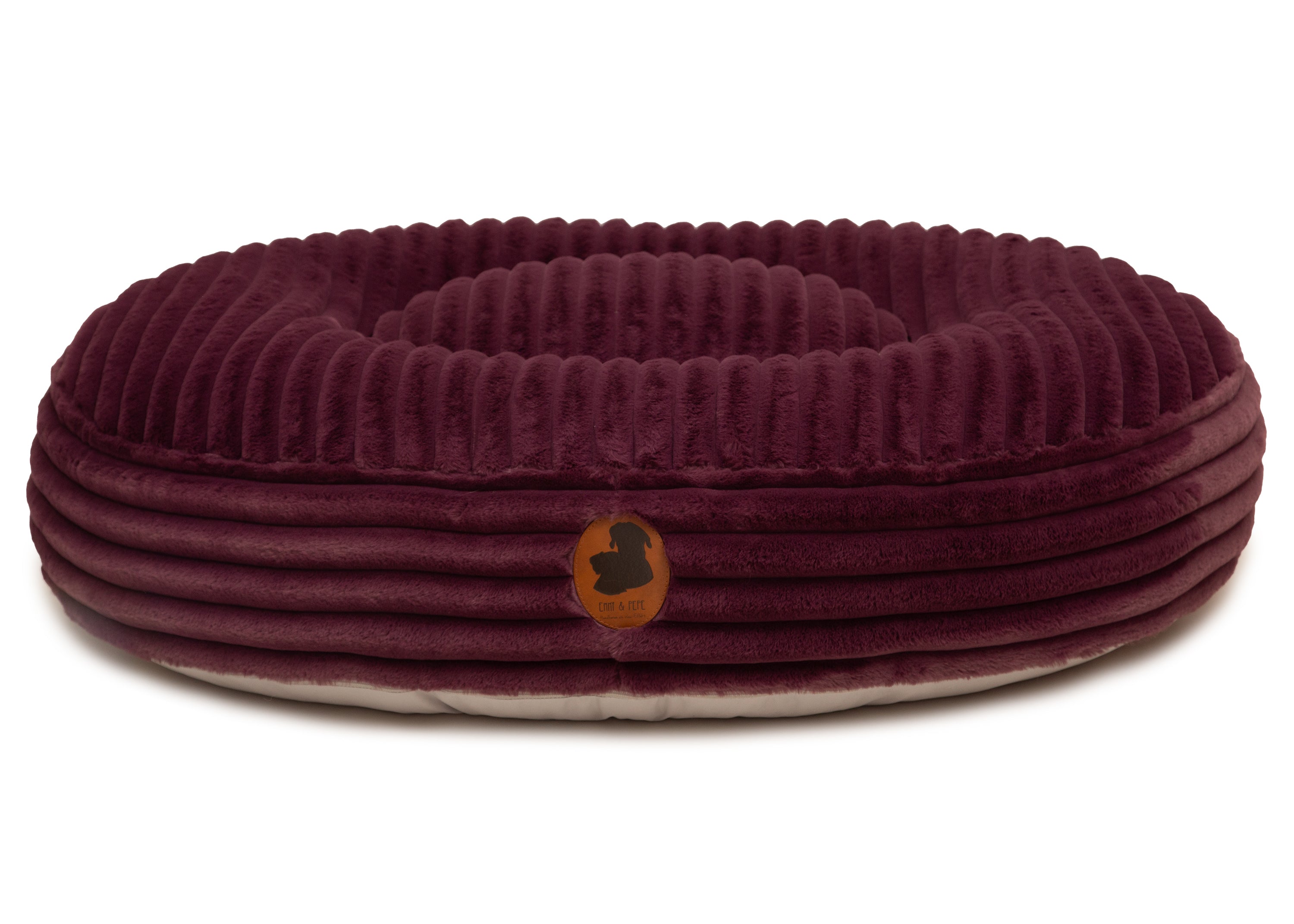 orthopaedisches Hundebett Wau-Bed Kuschelcord Big für Hunde auf weißem Hintergrund in der Farbe Violette in Oval von EMMY & PEPE