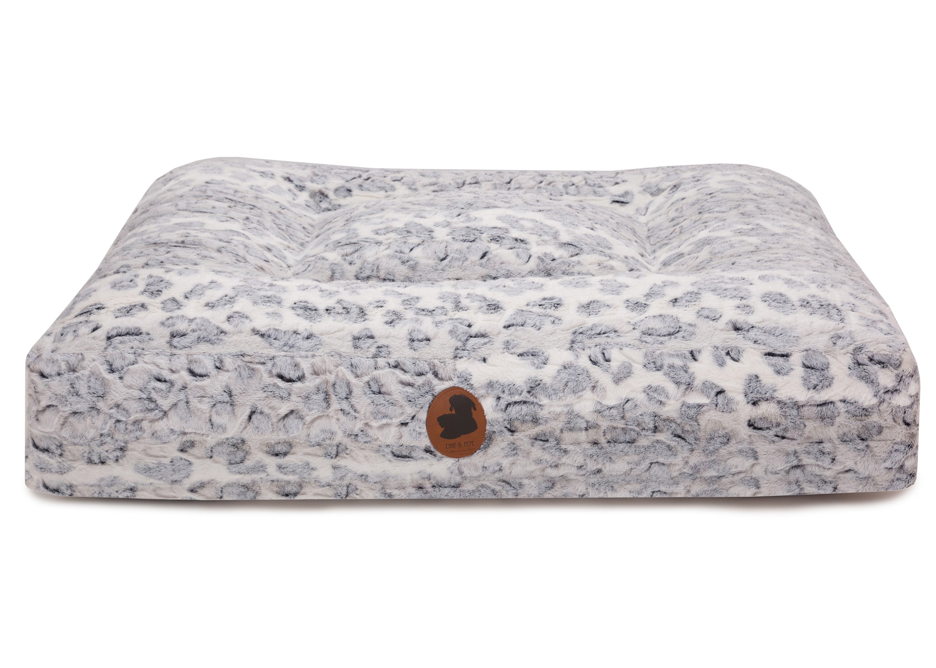 orthopaedisches Hundebett Wau-Bed Cozy Leo Grey für Hunde auf weißem Hintergrund in der Farbe Grau/Weis in Eckig von EMMY & PEPE