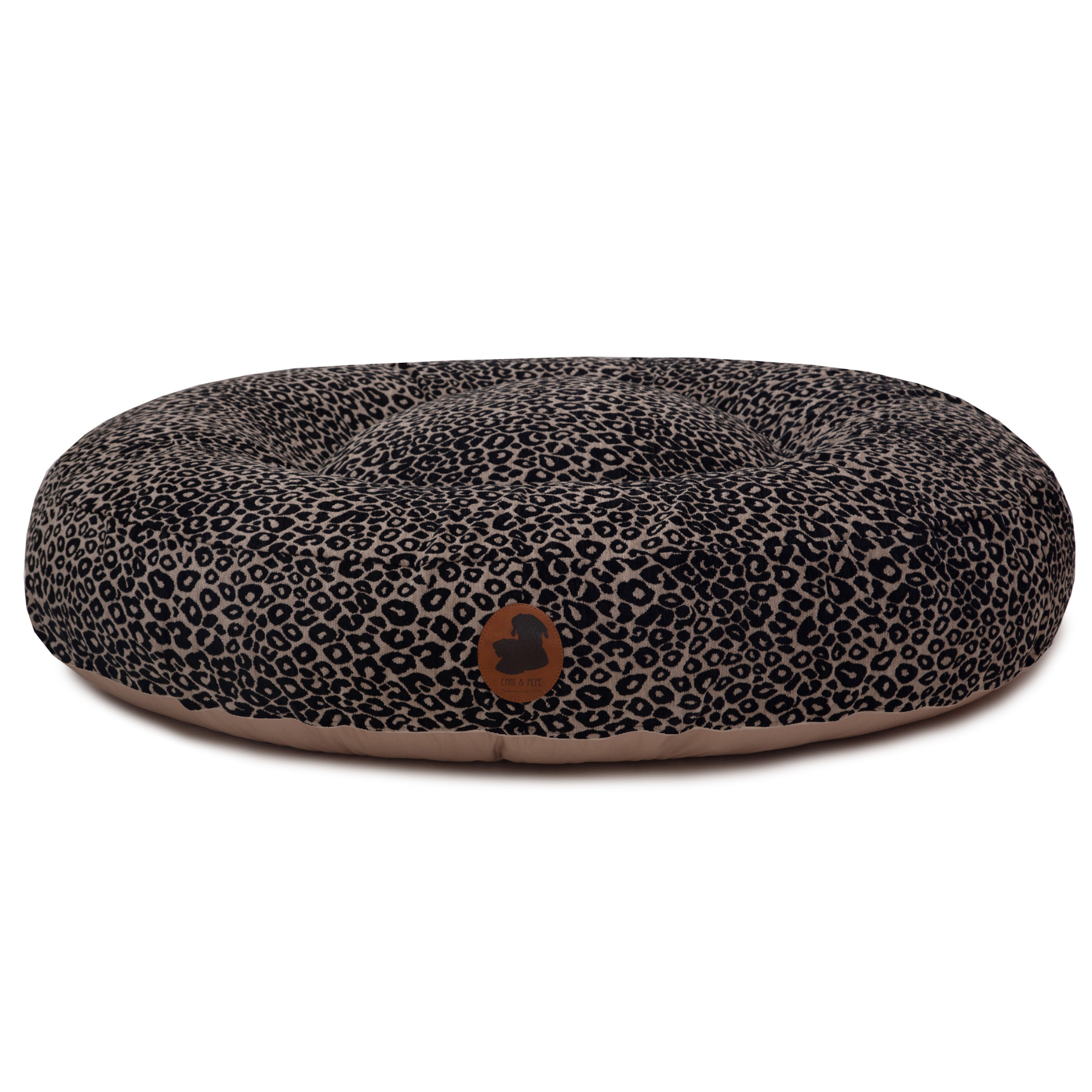 orthopaedisches Hundebett Wau-Bed Leo ilver für Hunde auf weißem Hintergrund in der Farbe Braun/Schwarz in Oval von EMMY & PEPE