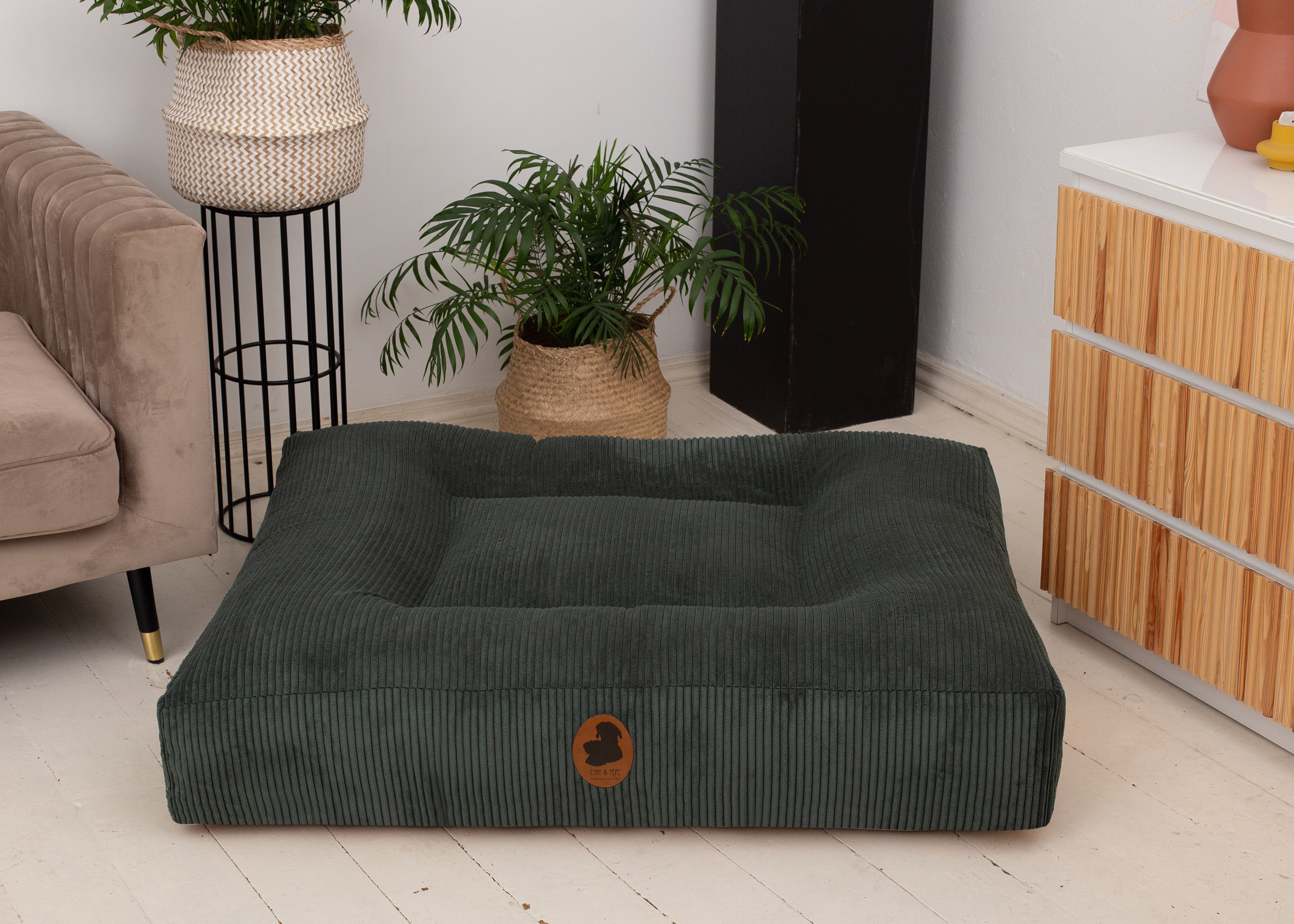 Wau-Bed orthopädisches Hundebett Cord Creme / Eckig Ansicht im Raum
