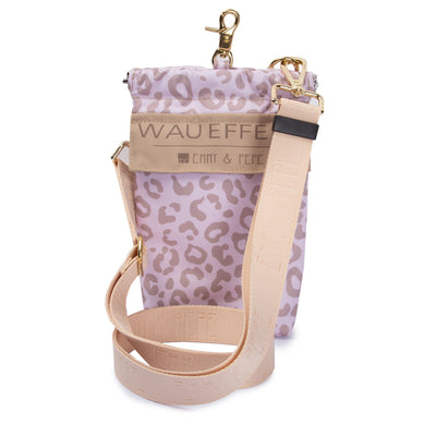 Gassitasche Wau-to-go Leo Creme in hellem Leo Muster in Creme und beige mit Schultergurt und mehreren praktischen Fächern