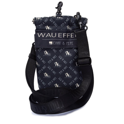 Gassitasche Wau-to-go "Wau-Effekt" Black in schwarz mit weißem Logoaufdruck mit Schultergurt und mehreren praktischen Fächern