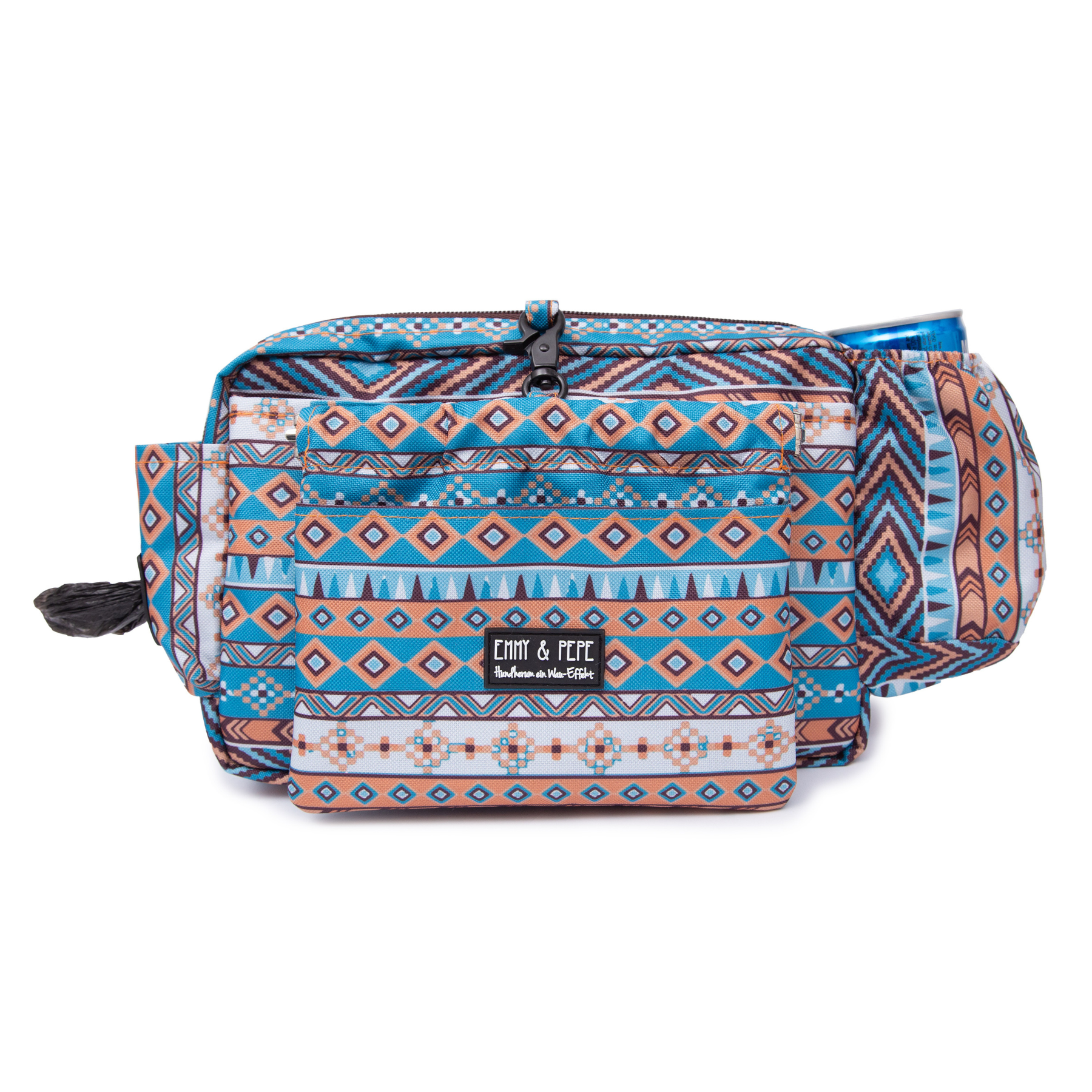 Freigestellte Wau-Pack in Boho Ethno Muster in Türkis und Beige als 2 in 1 Gassitasche und Bauchtasche mit abnehmbarer Wau-Pocket, verstellbarem Gurtband und praktischem Stauraum für Gassi und Hundetraining.