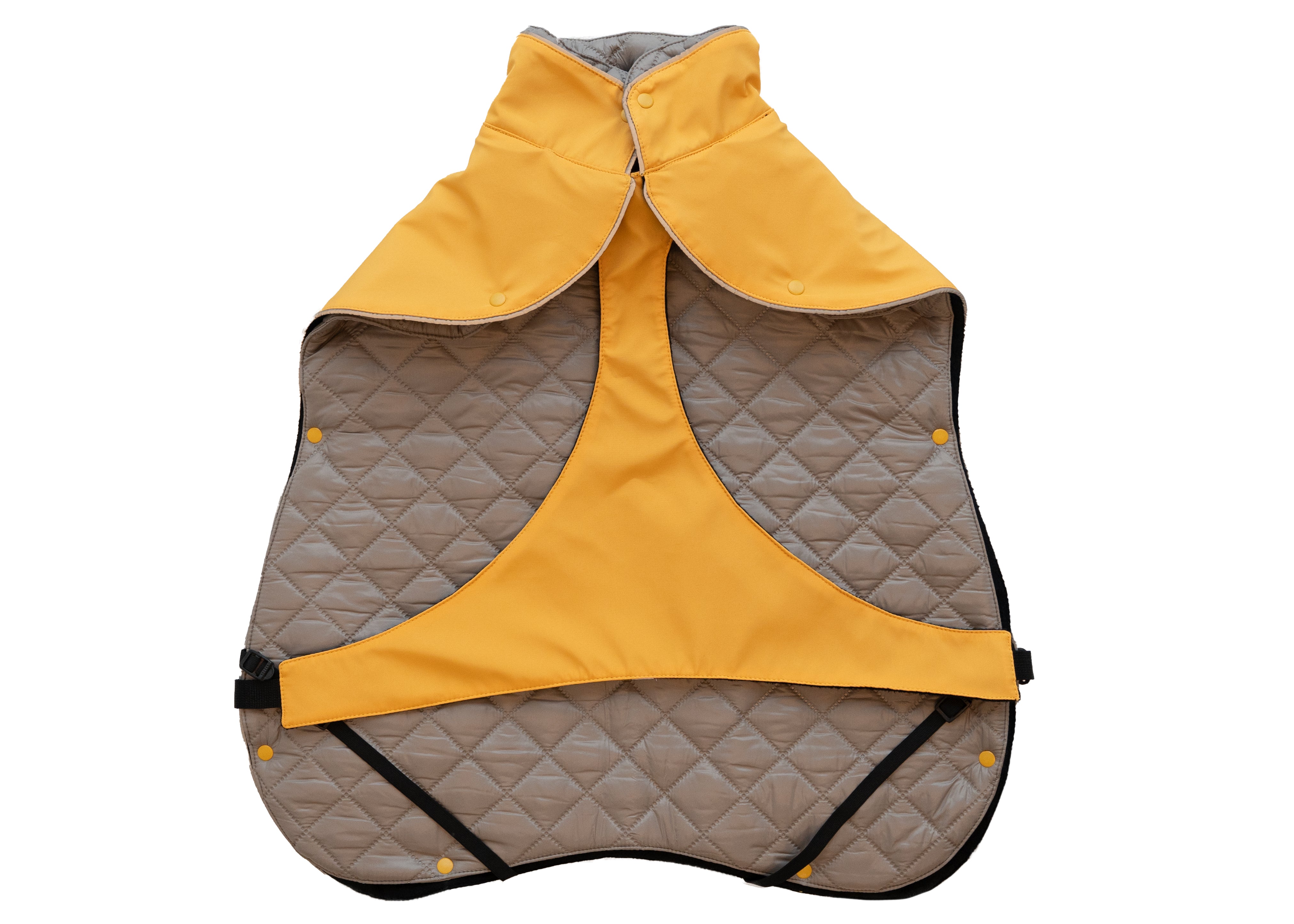 Innenansicht des Wau-Coat Hundemantels in Gelb mit herausnehmbarem Innenfutter in Taupe, Bauchschutz und verstellbaren Beinschlaufen