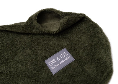 Hundebademantel aus Bambusfaser Olive Detailansicht Rücken