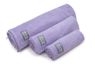 Hundehandtuch aus Bambusfaser Modell Lilac, alle Größen gerollt