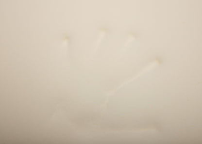 orthopädische Matte für Wau-Snuggle Nahaufnahme der Matte mit Handabdruck zur Darstellung