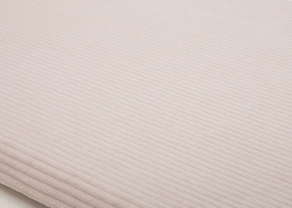 orthopädische Matte für Wau-Snuggle in Cord Creme  in Eckig Detailaufnahme des Stoffes- als zusätzliche Einlage fürs Reisebett