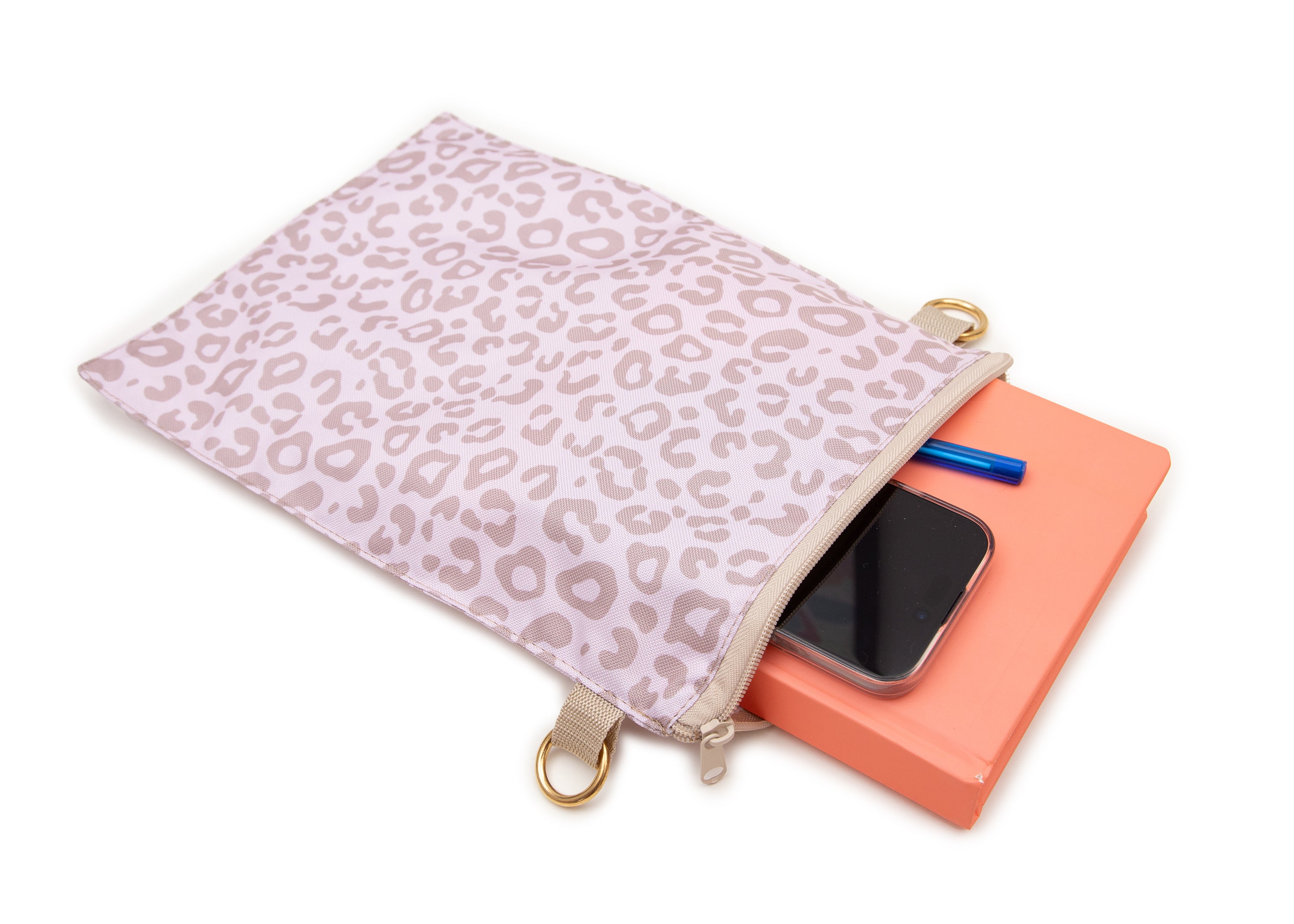 Innentasche des Wau-Backpack Leo Creme als Handtasche mit geöffnetem Reißverschlussfach