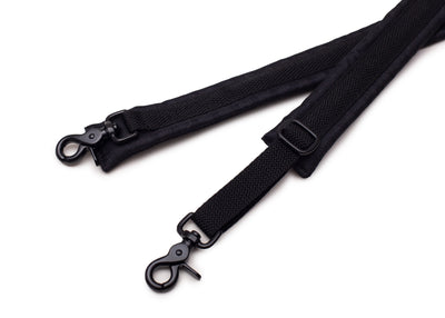 Wau-Backpack Hundereisedecke Fröhliches Schwarz S (80x60cm),M (100x80cm) Detailansicht Schultergurte