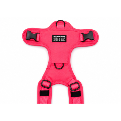 Emmy & Pepe Hundegeschirr Neon Pink, Detailansicht Rückenpatch mit schwarzem Markenring, zwei Verstellschnallen und Emmy & Pepe Label, einfarbig Neonpink