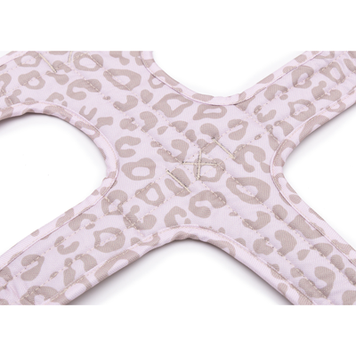 Wau-Safety Sicherheitsgeschirr für Hunde Polsterung auf weißem Hintergrund in der Farbe Leo Creme in Creme und Gold in Tier von EMMY & PEPE