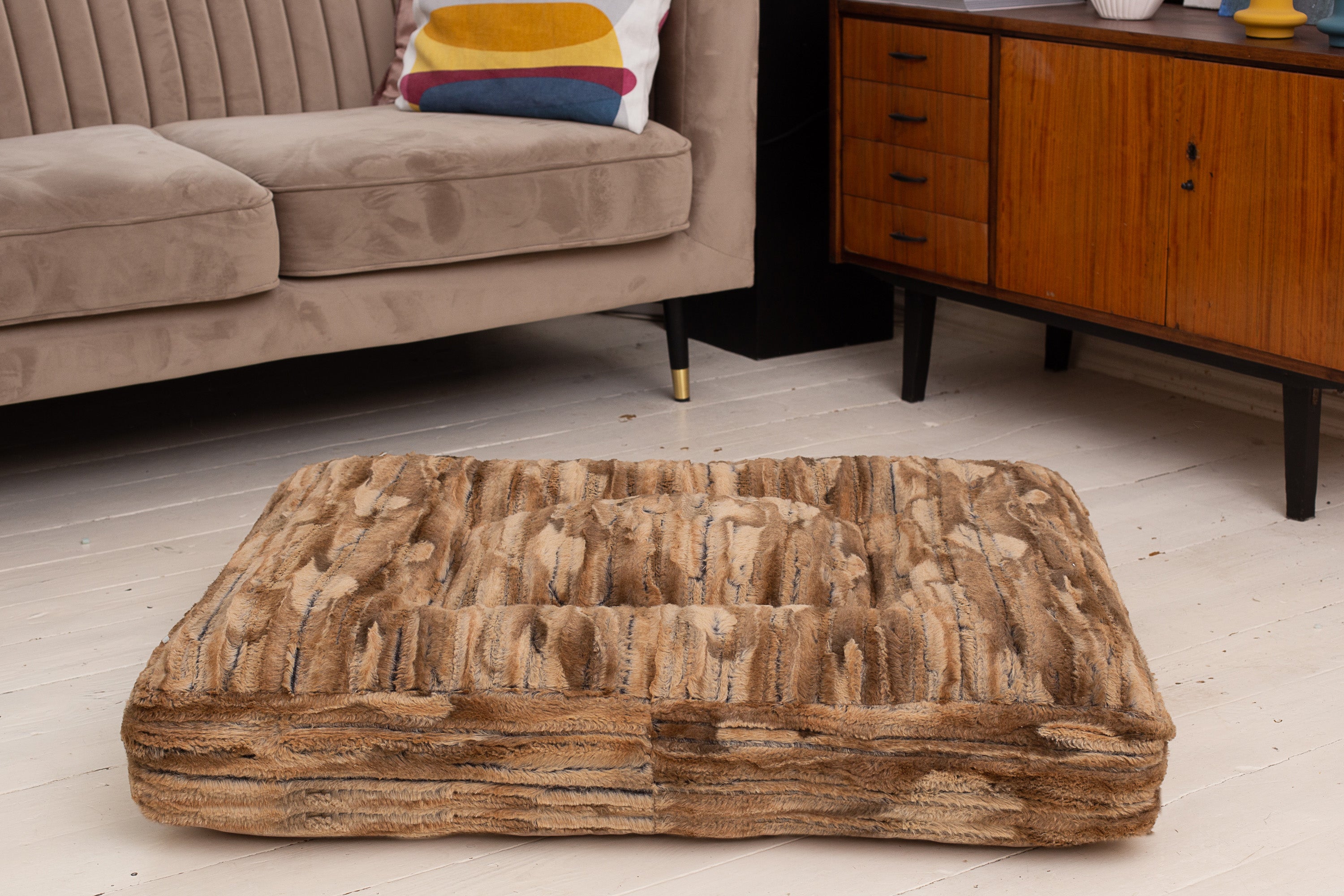 Wau-Bed Thalia Oval / S (80x60cm),Oval / M (100x80cm),Oval / L (120x100cm),Oval / XL (140x120cm),Eckig / S (80x60cm),Eckig / M (100x80cm),Eckig / L (120x100cm),Eckig / XL (140x120cm) Dim Gray