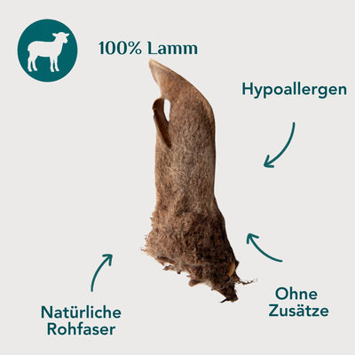 Wau-Knabber Lammohren mit Fell freigestellt – 100 % Lamm, hypoallergen, natürliche Rohfaser, ohne Zusätze