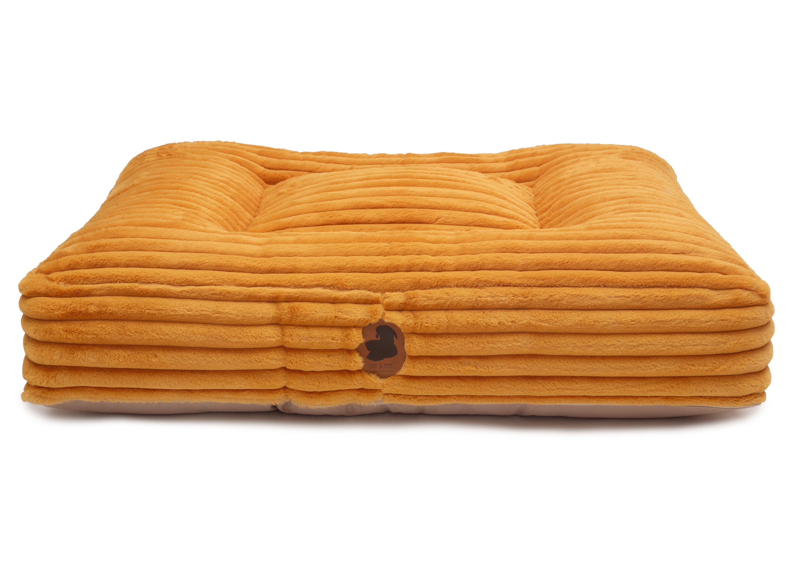 orthopaedisches Hundebett Wau-Bed Kuschelcord Big für Hunde auf weißem Hintergrund in der Farbe Mustard in Eckig von EMMY & PEPE