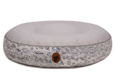 Sommerseite des orthopaedisches Hundebetts Wau-Bed Cozy Leo Grey für Hunde auf weißem Hintergrund in der Farbe Grau/Weis in Oval von EMMY & PEPE