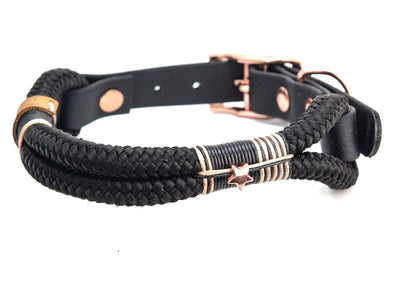 Handgefertigtes Tauhalsband ohne Perlen in Schwarz mit Schwarz-Brauner Takelung und Biothane-Verschluss für Hunde – robust, vegan und individuell verstellbar von EMMY&PEPE