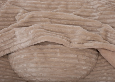 Detailaufnahme der integrierten Höhle aus weichem Kuschelcord