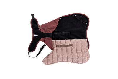 Wau-Coat Beere innen: herausnehmbares Steppfutter und weiche Fleece-Innenseite
