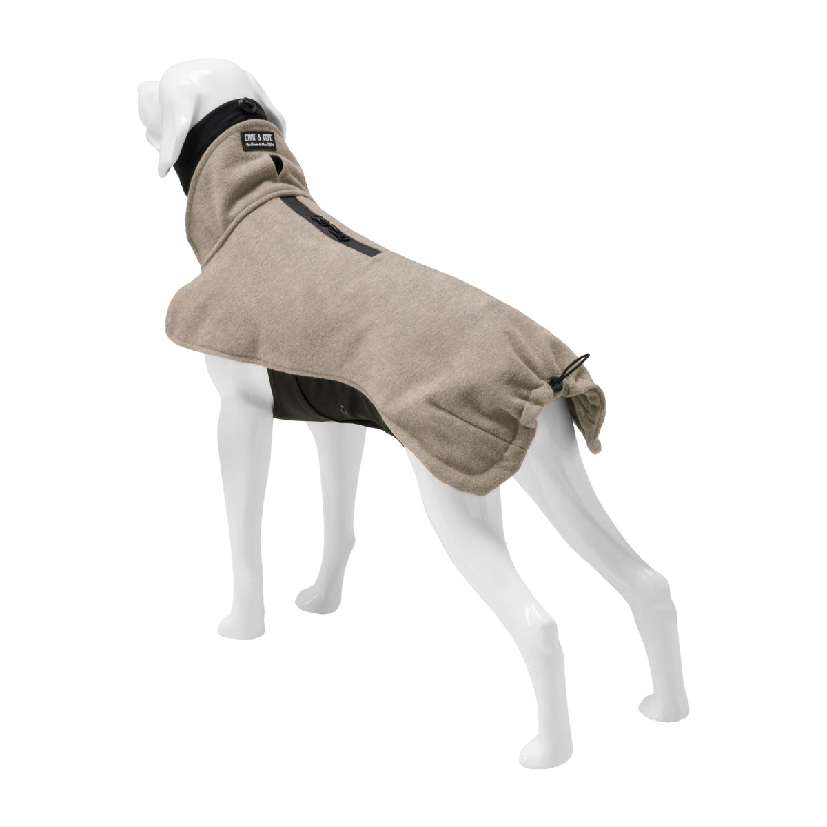 Wau-Jumper in Taupe schräg von hinten mit Halsbandöffnung, Rücken-Reißverschluss und raffbarem Hinterteil