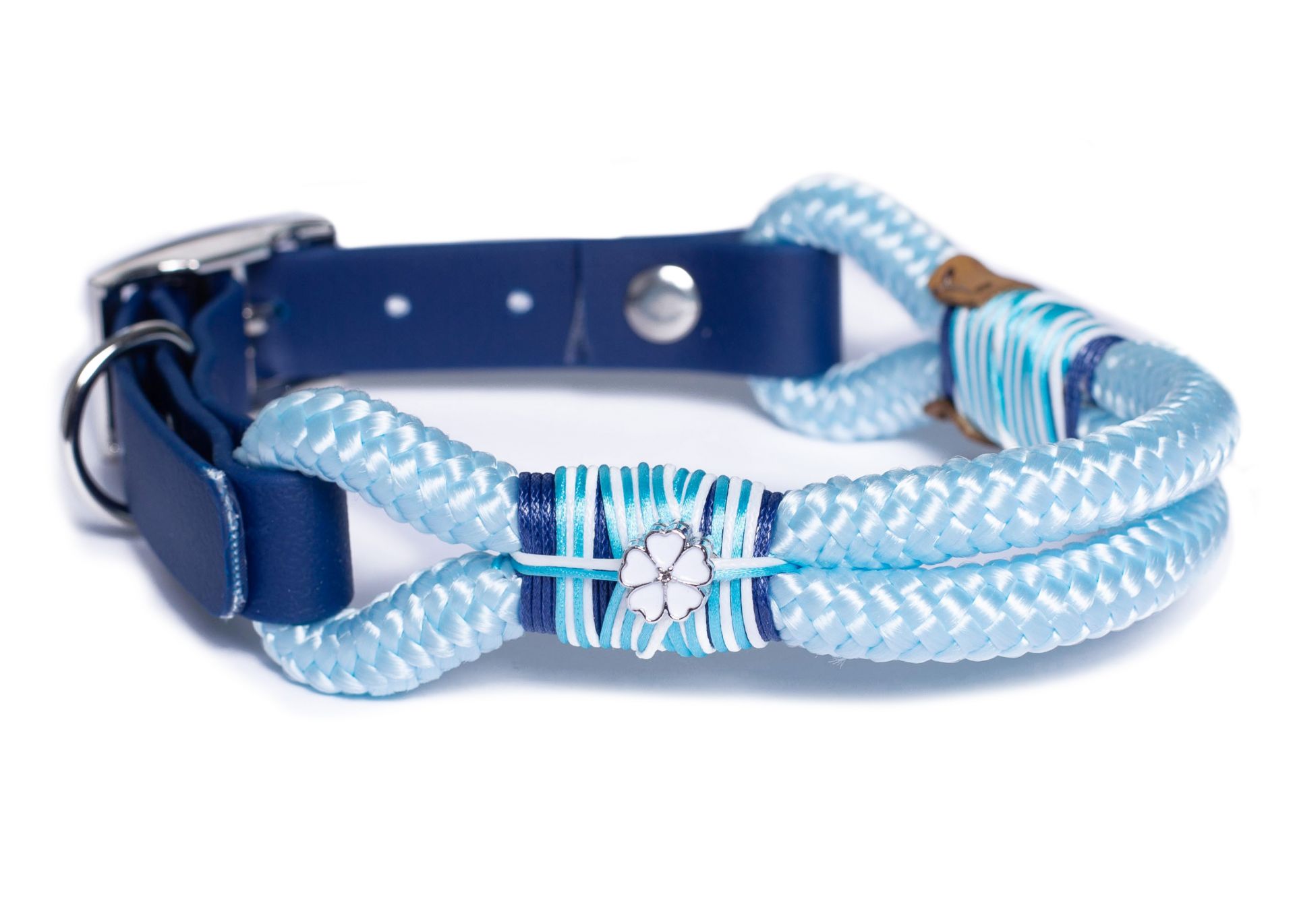 Halsband Hundehalsband Tauhalsband ohne Perlen Vegan Handarbeit abwaschbar verstellbar wasserabweisend robust Gassi gehen silber hellblau blau